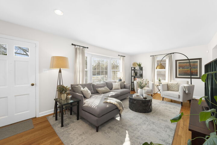 Property Photo: 5281 N Kent Ave WI 53217