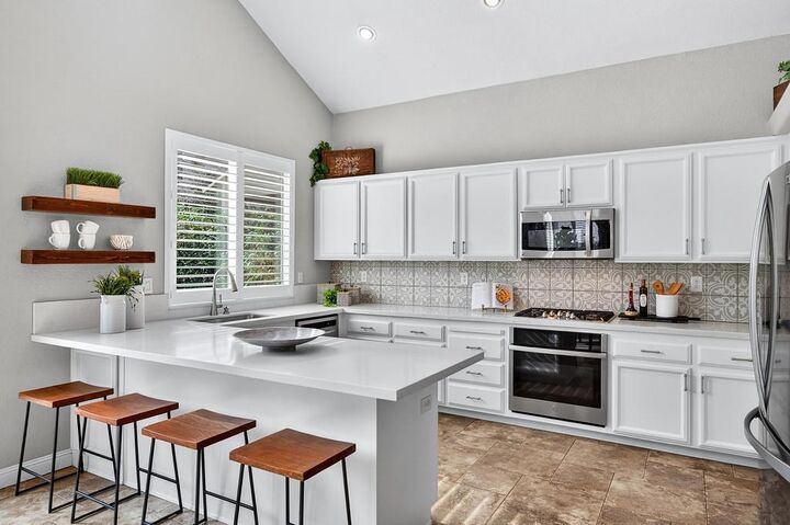 Property Photo: 1617 Blackbird Street CA 95747