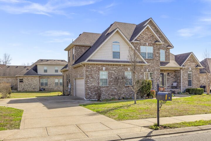 Property Photo:  528 Piccadilly Dr  TN 37128 