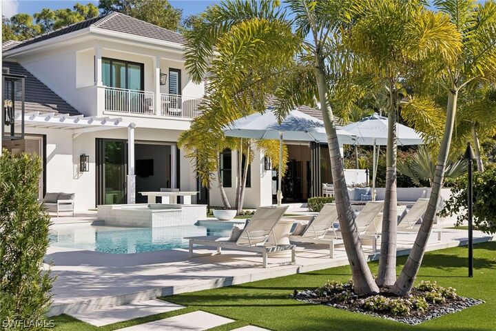 Property Photo:  186 North Street  FL 34108 