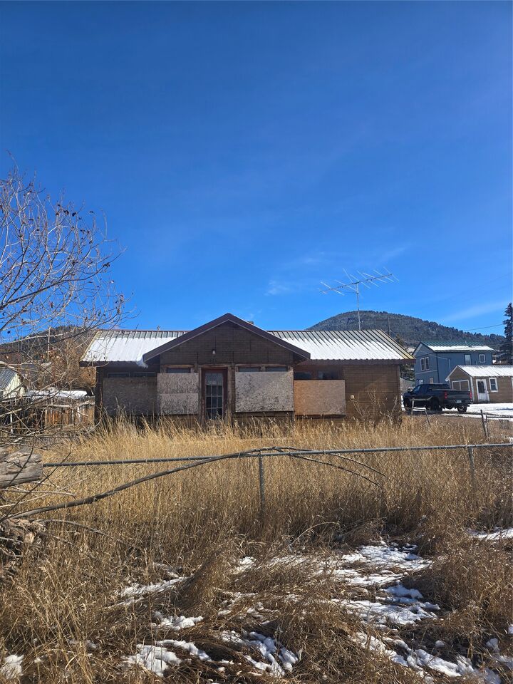 Property Photo:  610 S Sansome Street  MT 59858 