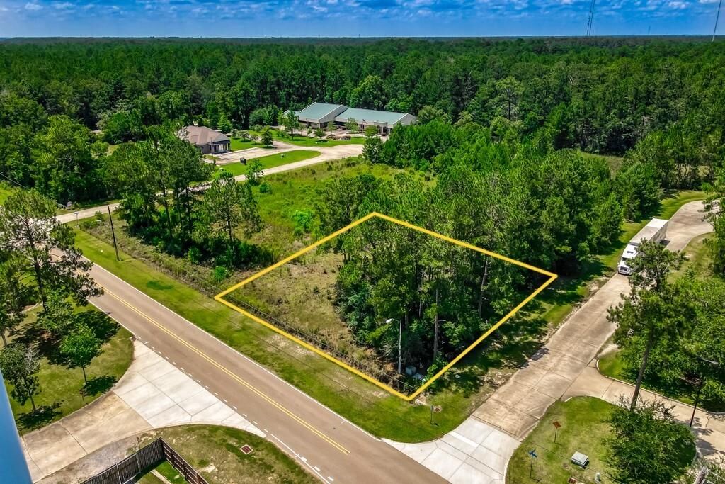 Property Photo:  Lot 10 Commerce Row  LA 70471 