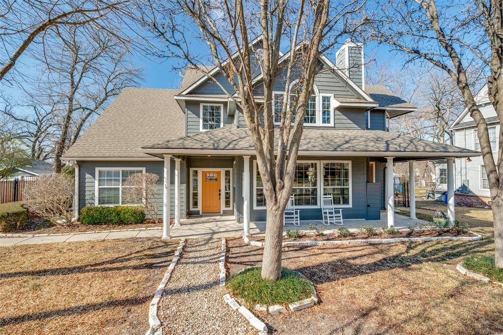 Property Photo: 486 S Preston Avenue TX 75495
