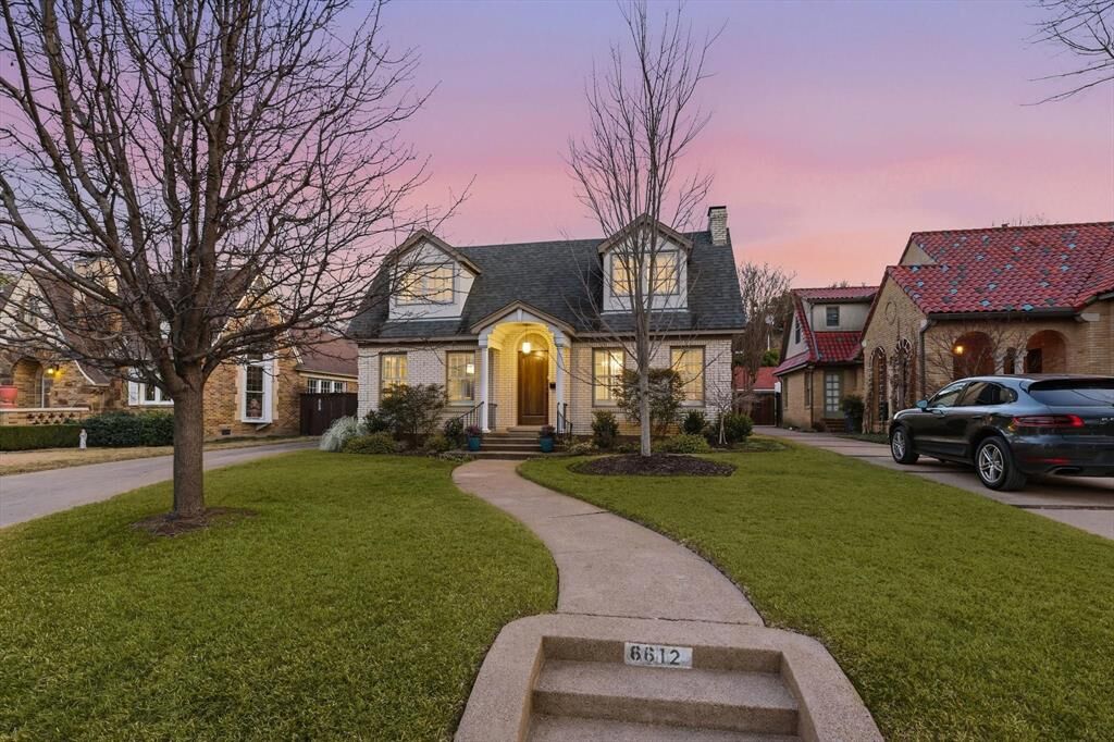 Property Photo:  6612 Lakeshore Drive  TX 75214 