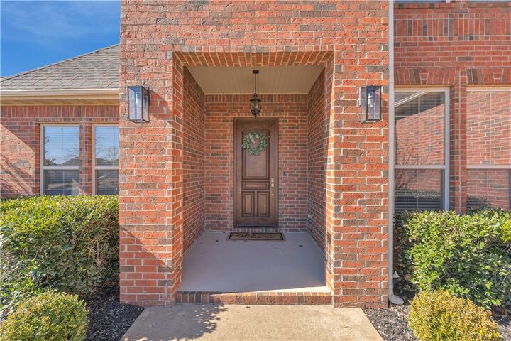 Property Photo:  2314 The Peaks Boulevard  AR 72758 