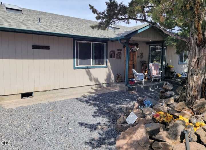 Property Photo:  3913 SE Umatilla Loop  OR 97754 
