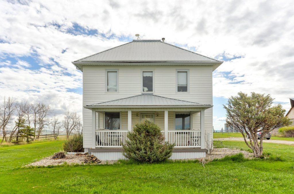 Property Photo: 6115 Rge Rd 30-2 AB T0K 1W0
