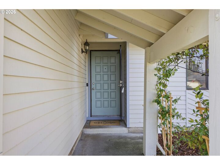 Property Photo: 21858 SW Regal Ct OR 97003