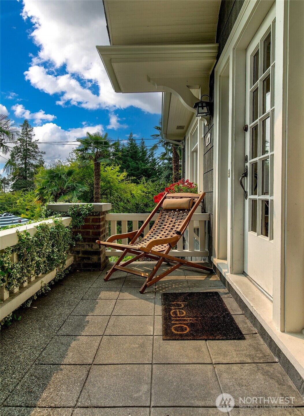 Property Photo:  707  Lake Washington Boulevard S  WA 98144 