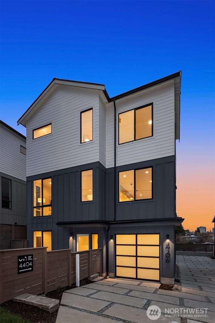 Property Photo: 4406 1st Avenue NE WA 98105