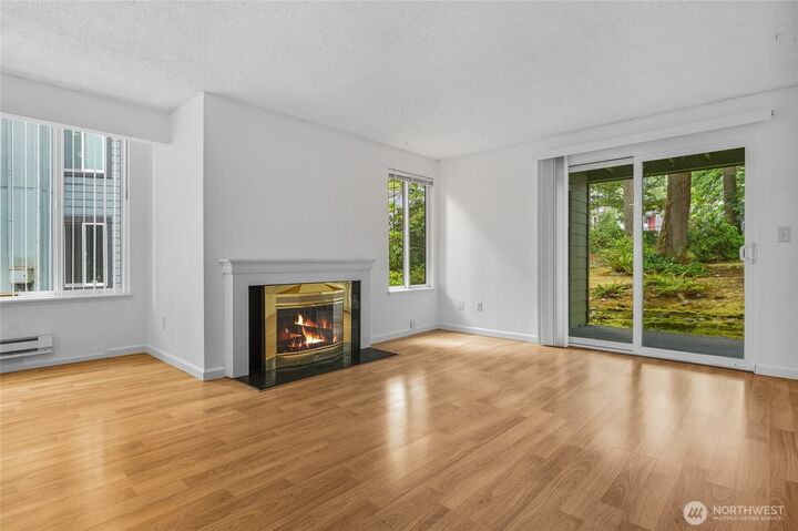 Property Photo:  14424 NE 30th Place 29A  WA 98007 