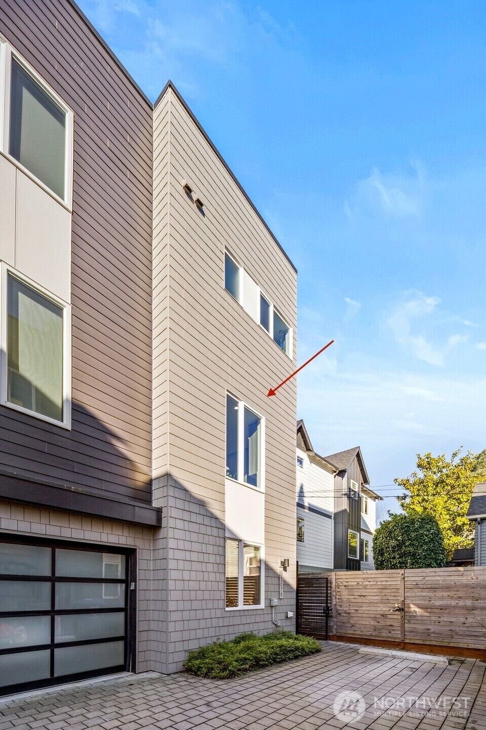 Property Photo:  4307  Francis Avenue N B  WA 98103 