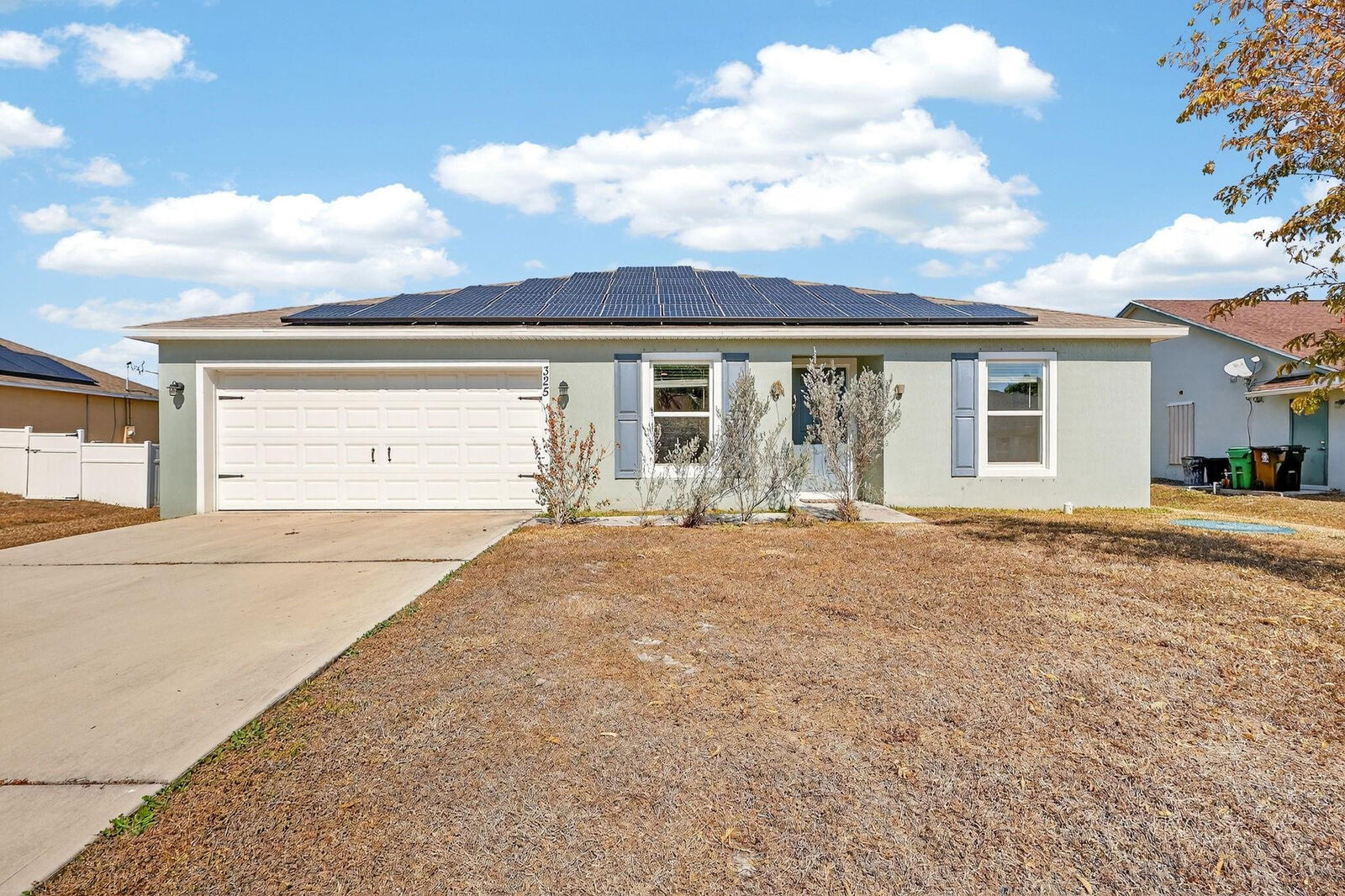 Property Photo:  325 SW Ray Avenue  FL 34983 