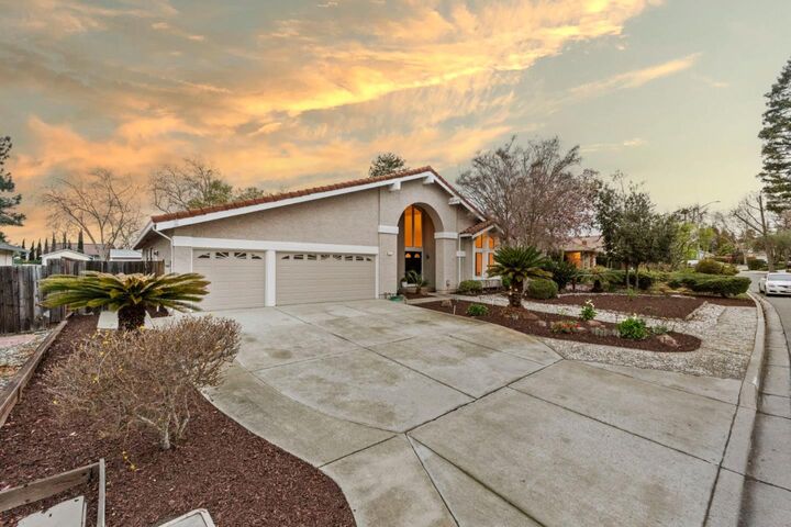 Property Photo: 72 Amorok Way CA 94539