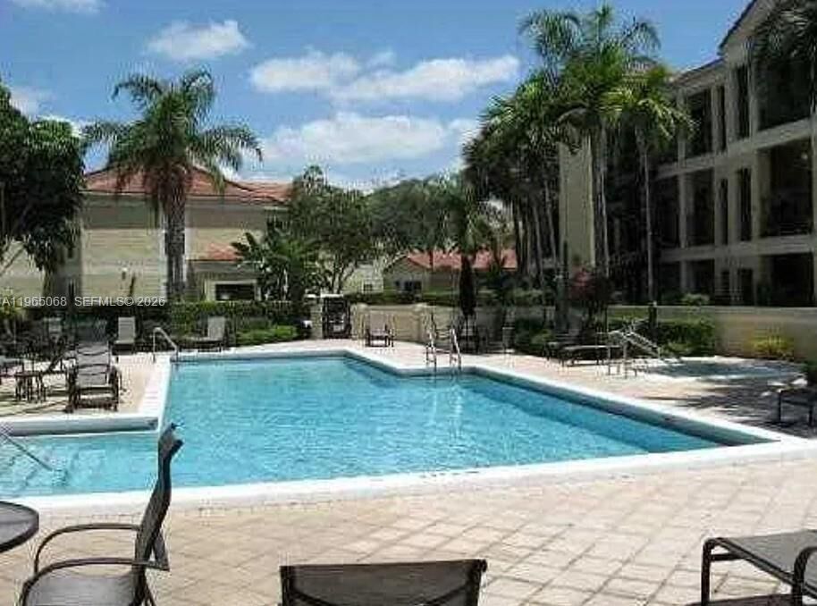 Property Photo: 949 Riverside Drive 417 FL 33071
