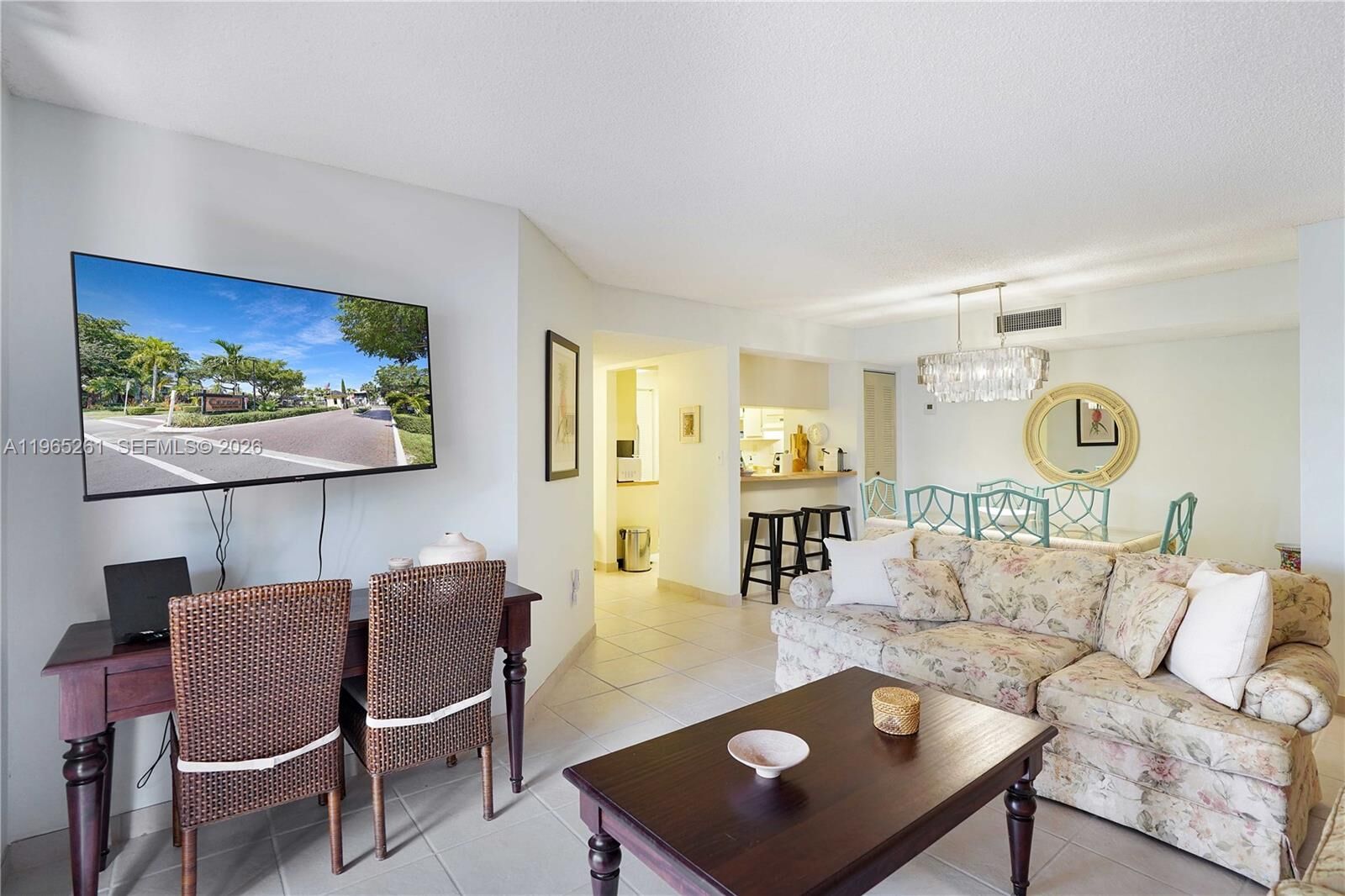 Property Photo:  927 NE 199th St 104  FL 33179 