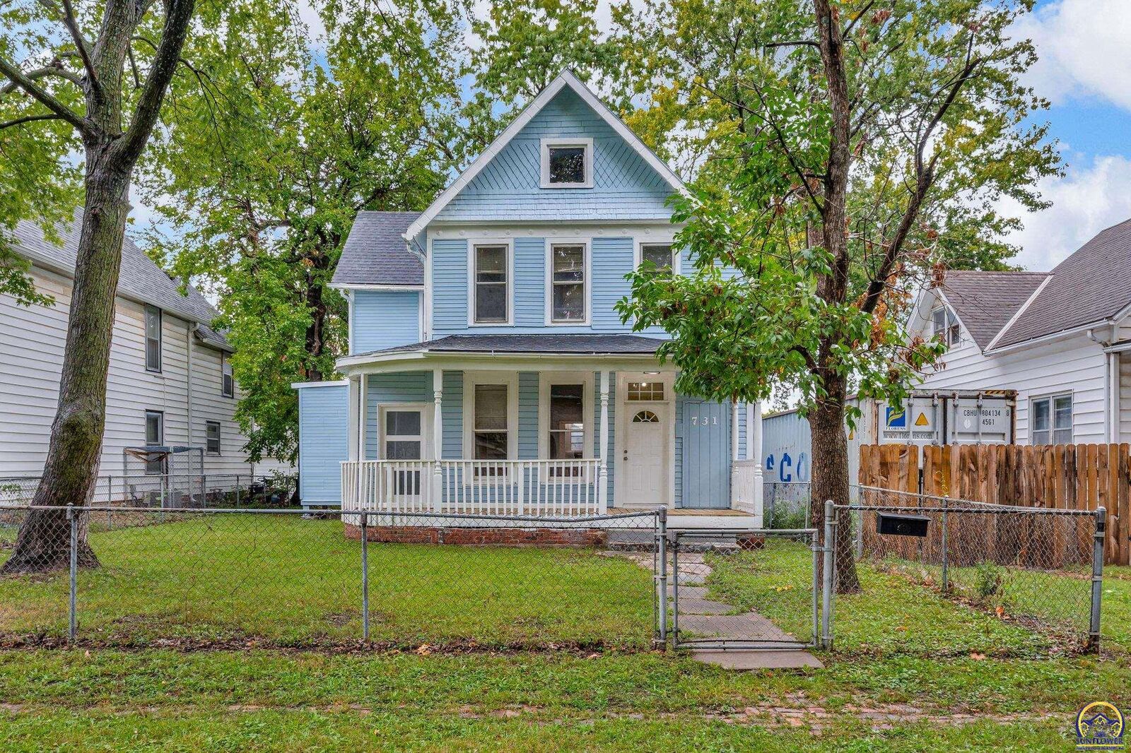 Property Photo:  731 SW Lincoln St  KS 66606 