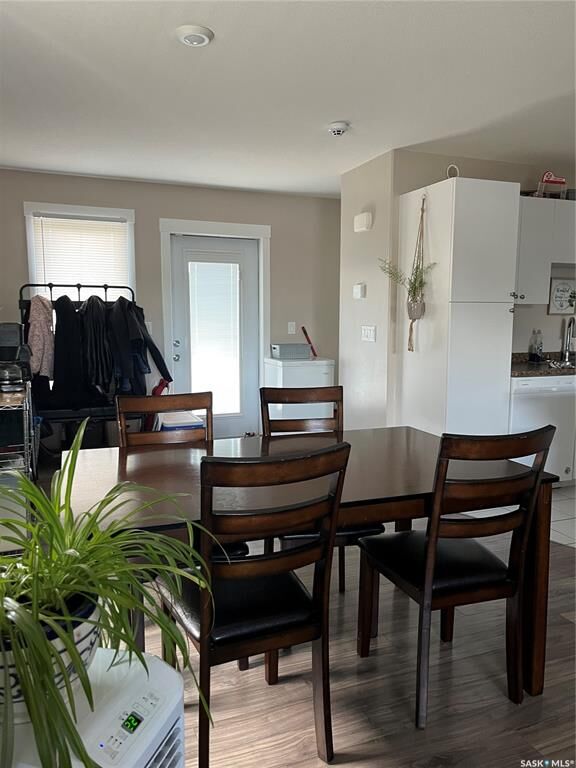 Property Photo: 833/835 5th Street E SK S6V 2L6