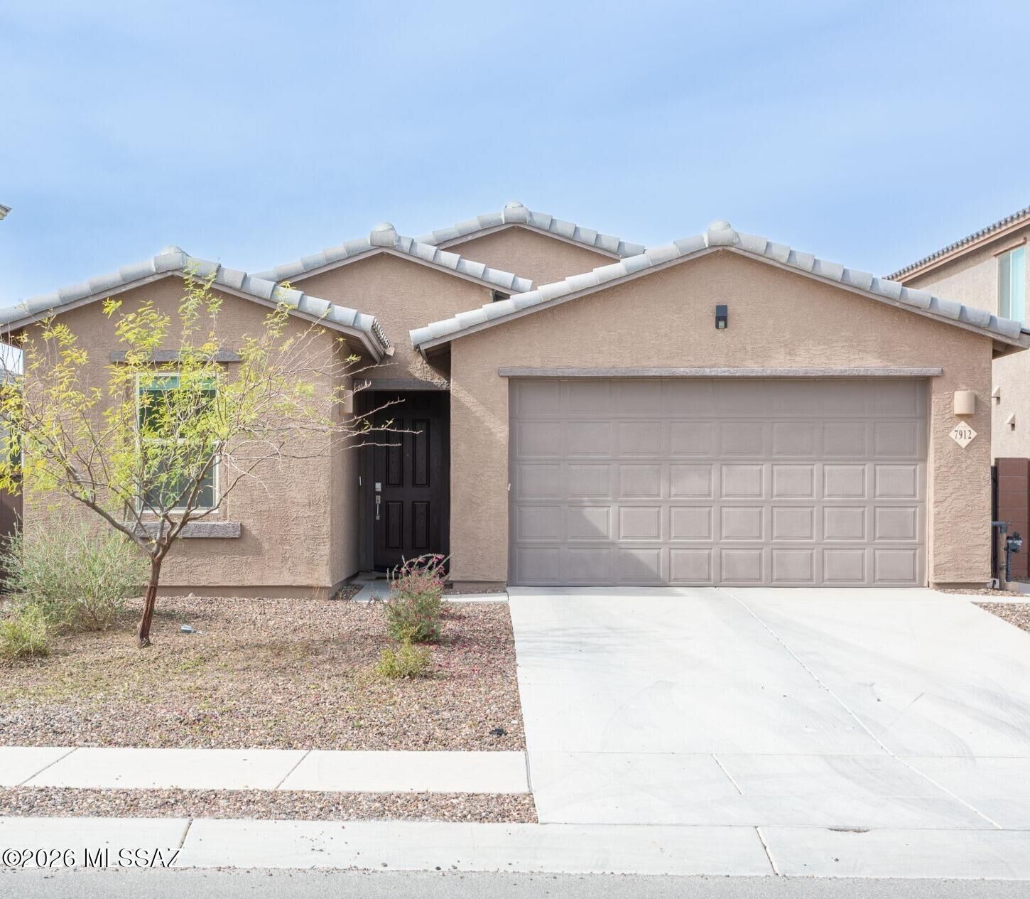 Property Photo: 7912 S Bonanza Park Drive AZ 85747
