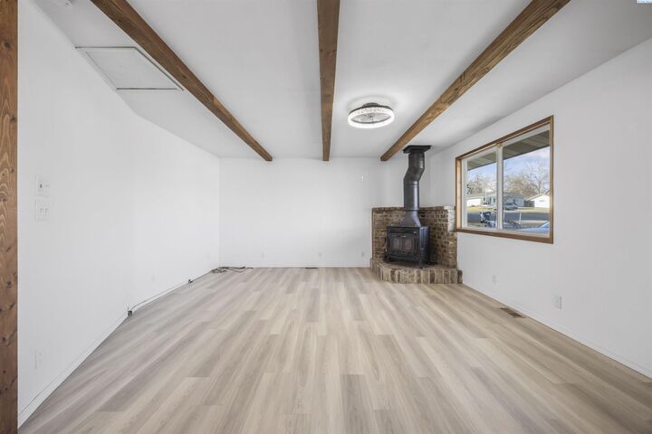 Property Photo:  1107 Jane Ave  WA 99320 