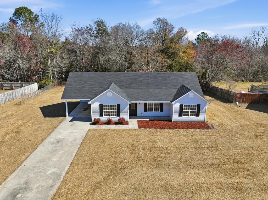 Property Photo:  102 Sweetbriar Lane  GA 31774 