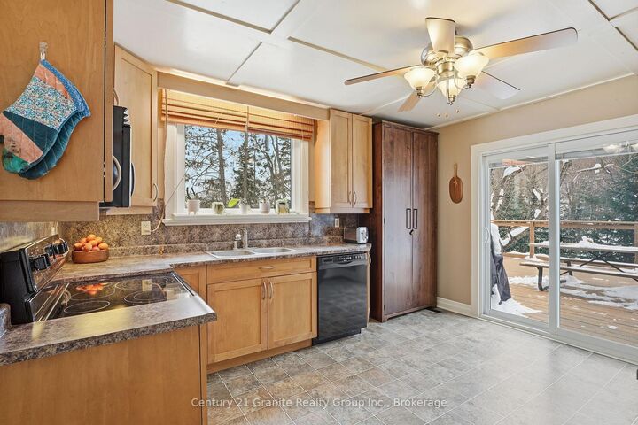 Property Photo:  101 Victoria Street  ON K0M 1S0 