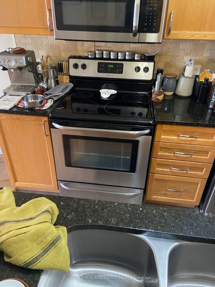 Property Photo: 456 King Edward Avenue 306 ON K1N 7M9
