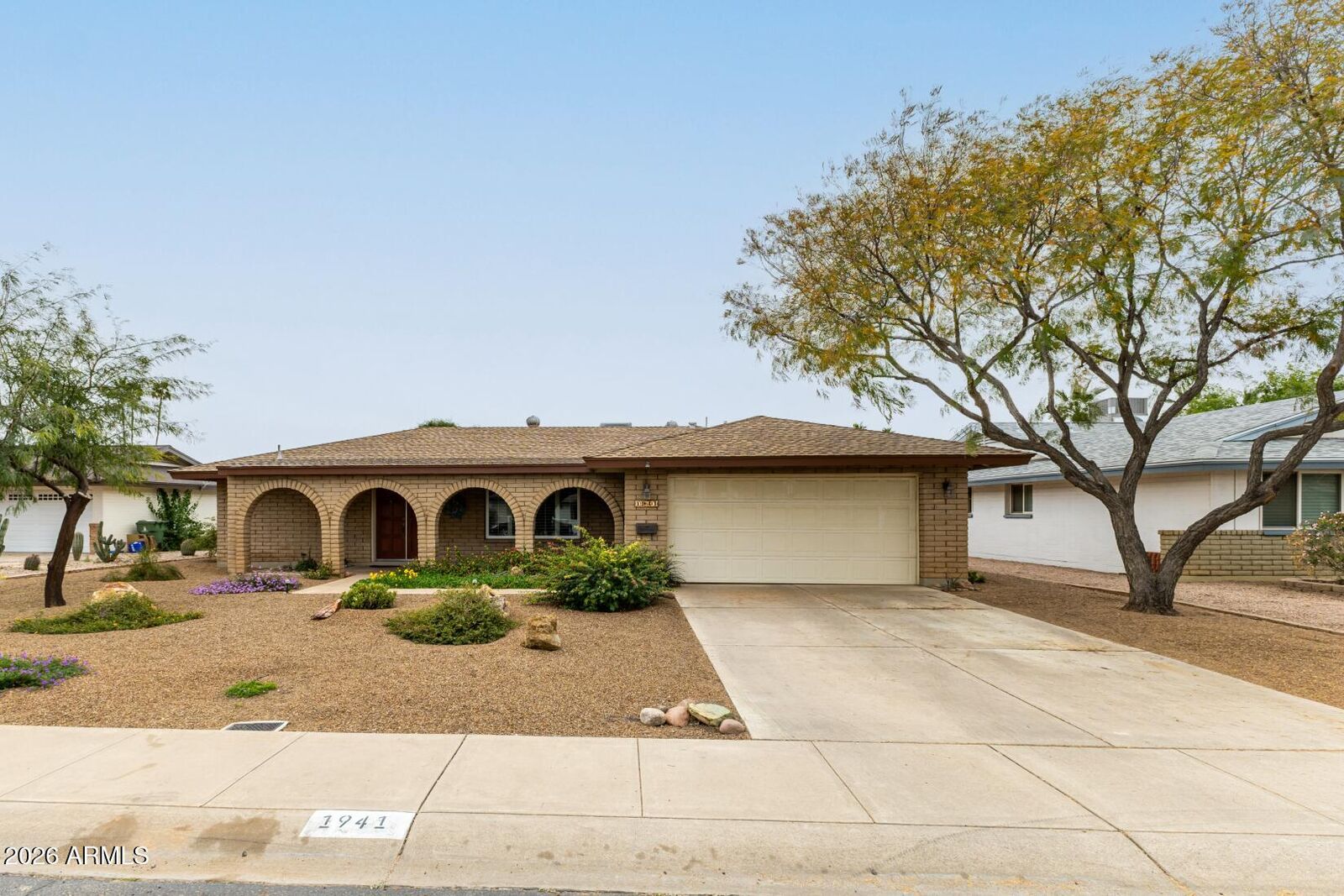 Property Photo: 1941 E Pebble Beach Drive E AZ 85282