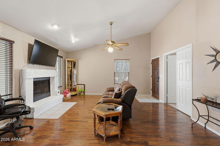 Property Photo:  1382 N Tamarisk Drive  AZ 85224 