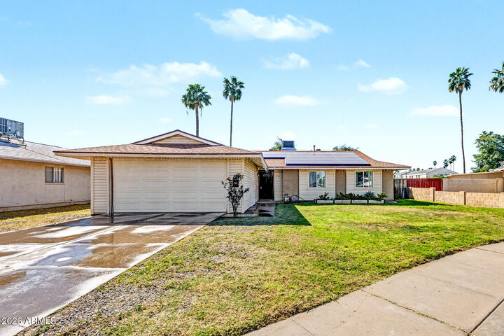 Property Photo: 409 E Pegasus Drive AZ 85283