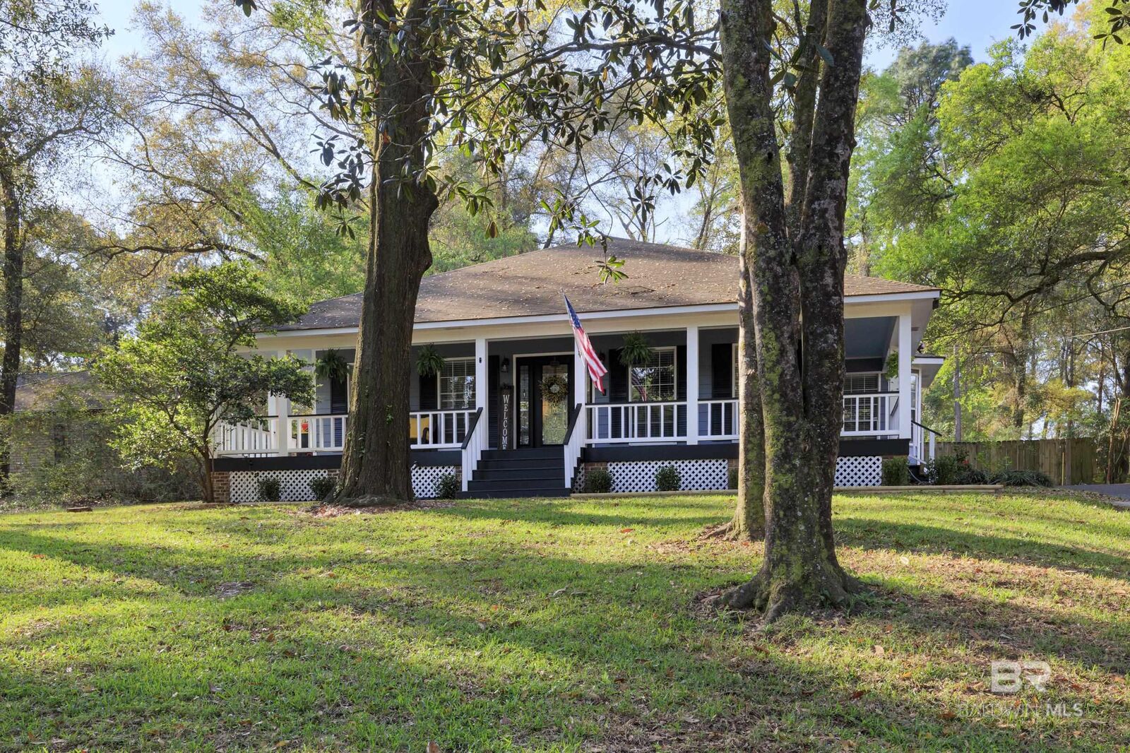 Property Photo: 8011 Suzanne Way AL 36695