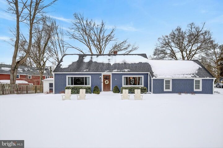 Property Photo: 827 River Road PA 19067