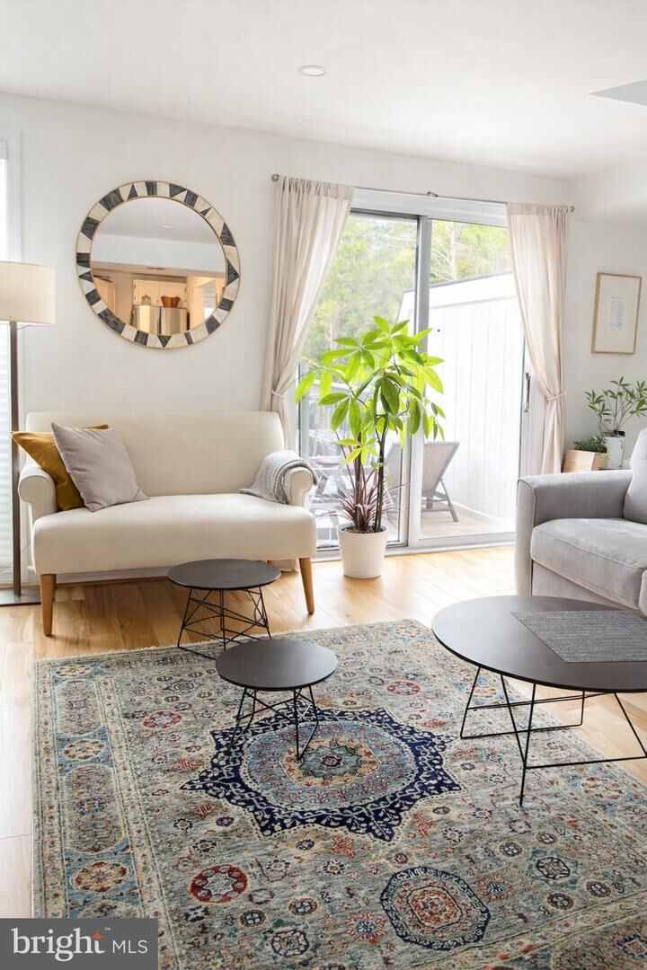 Property Photo: 1704 Quietree Drive VA 20194