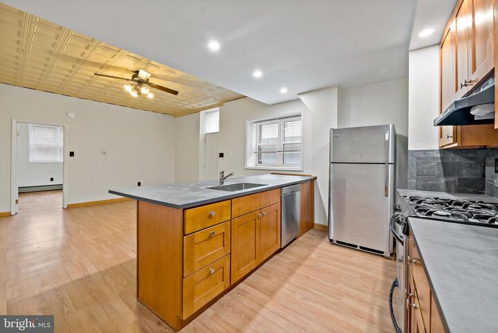 Property Photo:  1332 S 7th Street 1  PA 19147 