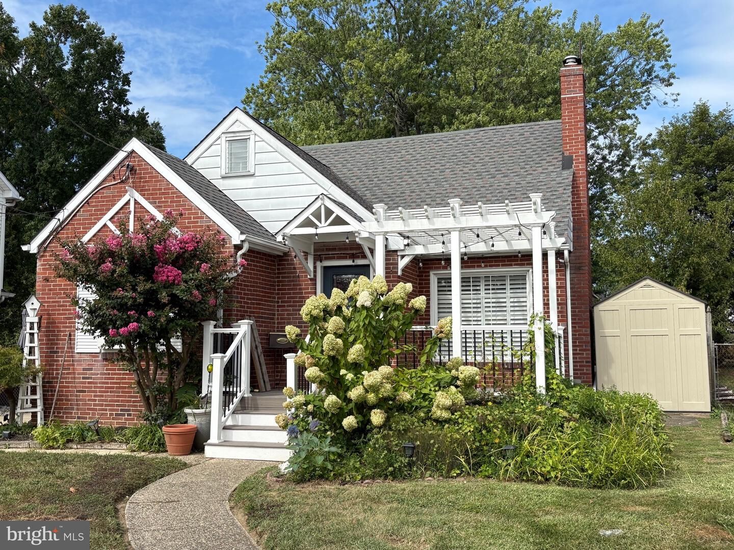 Property Photo:  539 W Kings Highway W  NJ 08106 