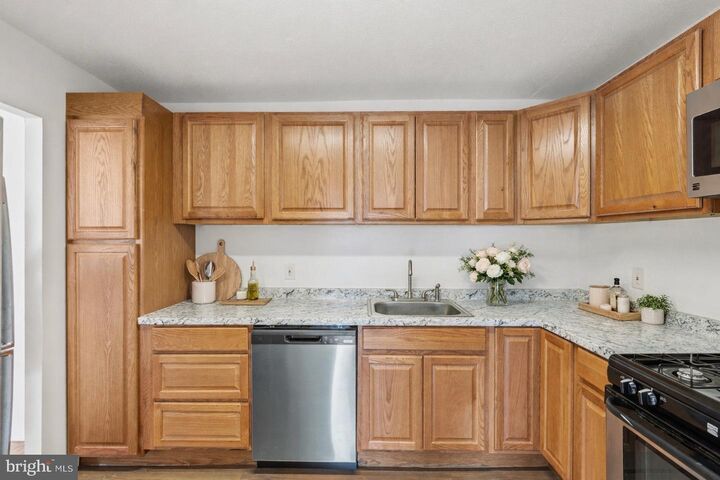 Property Photo:  1121 University Boulevard W 1407-B  MD 20902 