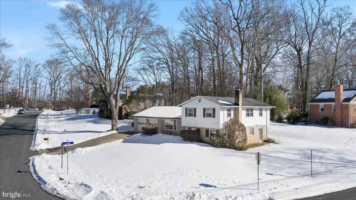 Property Photo: 5105 Holden Street VA 22032
