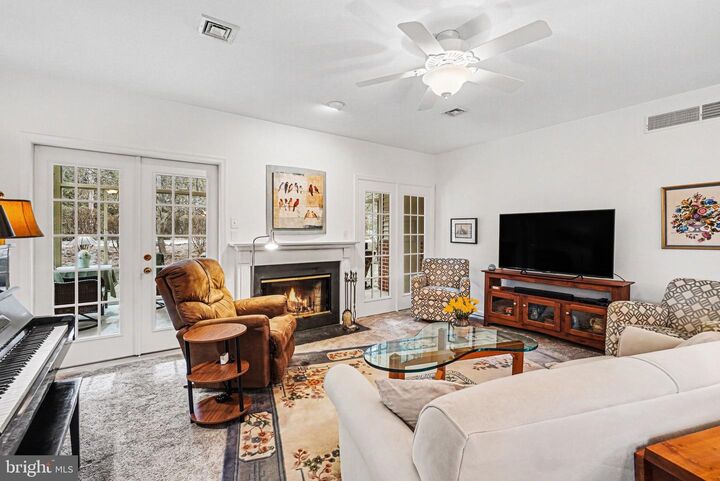 Property Photo:  33 Sterling Court  PA 17033 