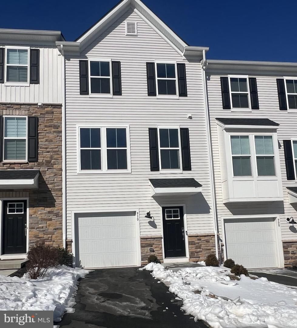 Property Photo: 910 Magnolia Lane PA 19475