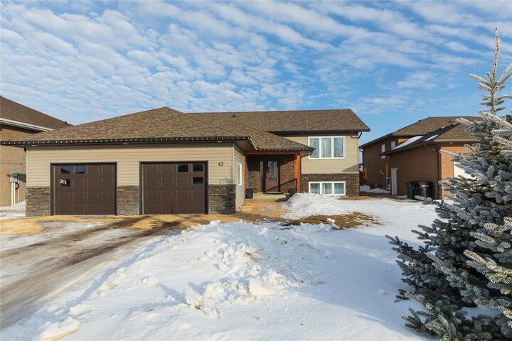 Property Photo:  43 Barak Drive  MB R0A 0V2 