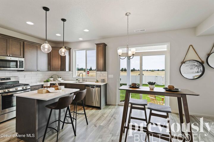 Property Photo:  9 N Drummond St  WA 99016 