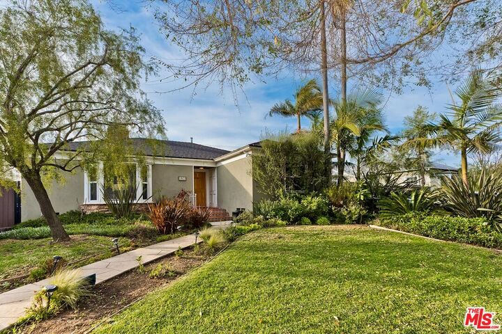 Property Photo:  1923 S Crescent Heights Blvd  CA 90034 