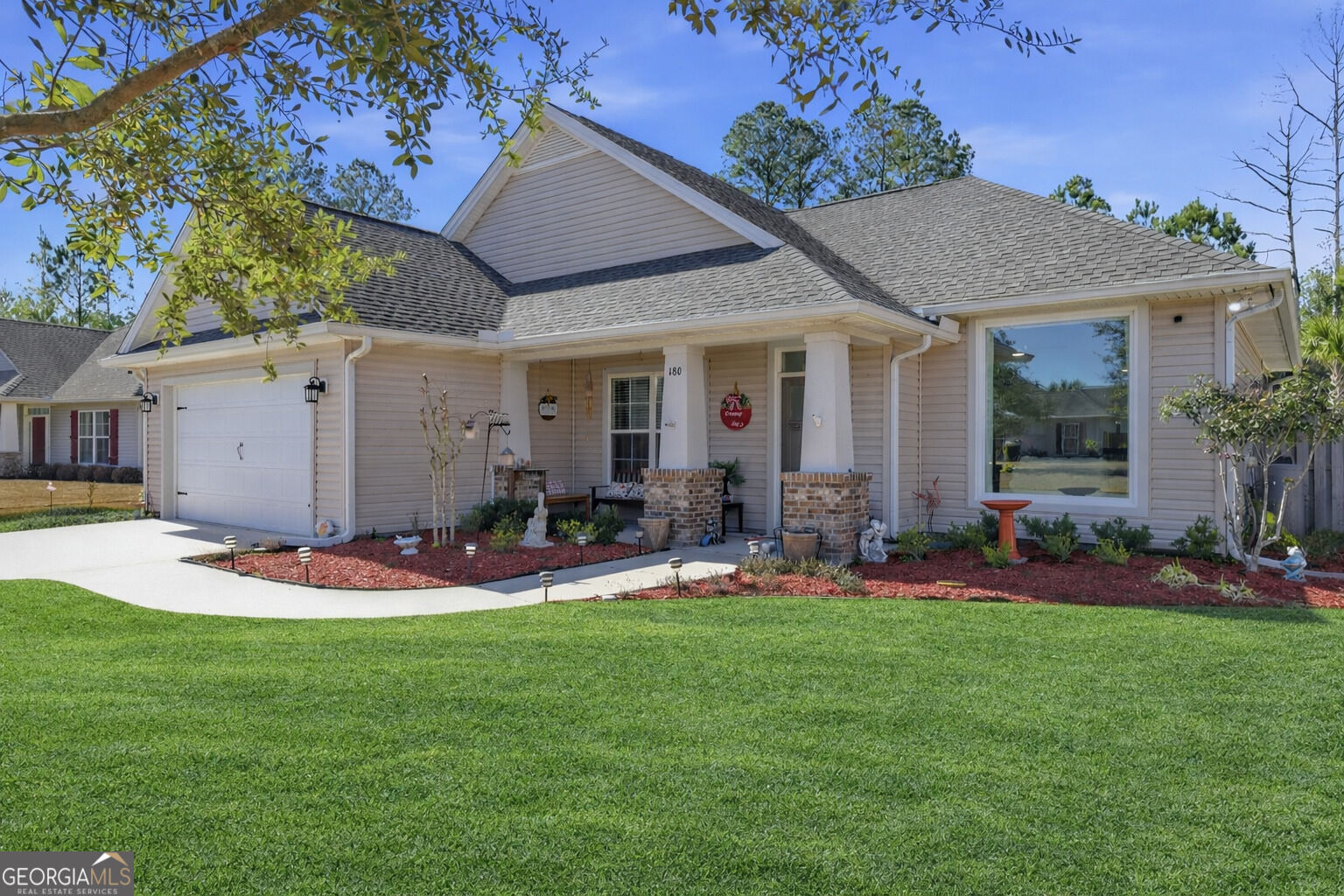 Property Photo:  180 Sweetwater Boulevard  GA 31525 