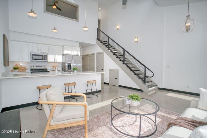 Property Photo:  616 Burnett Farm Ln  KY 40243 