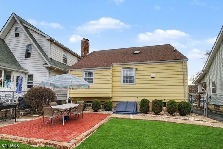Property Photo:  950 Carteret Ave  NJ 07083 