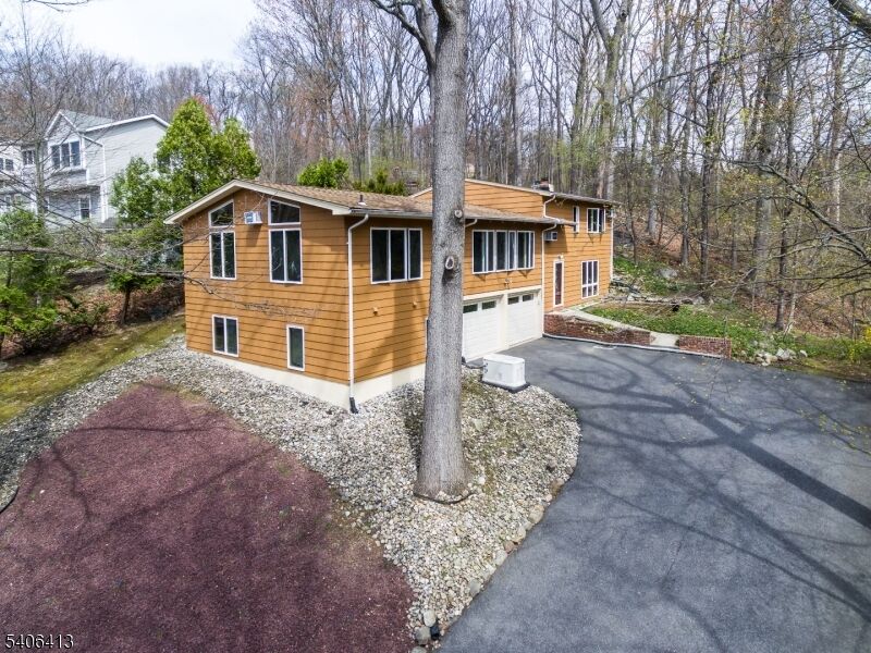 Property Photo:  12 Ledgewood Trl  NJ 07405 