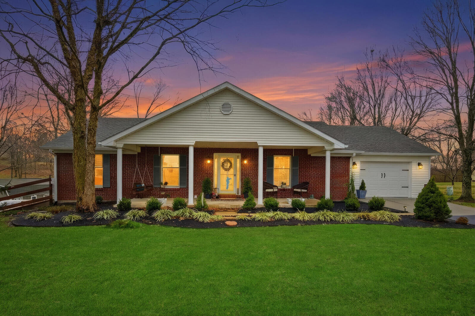 Property Photo: 1052 Briarwood Way KY 40342