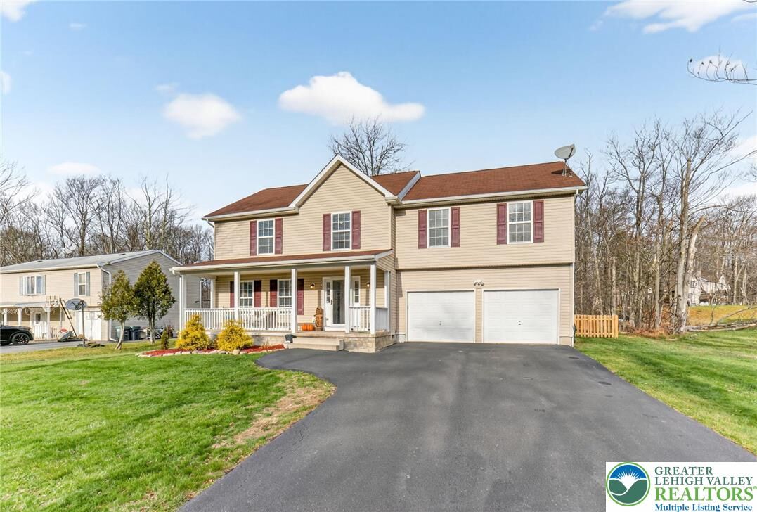 Property Photo:  2711 Oak View Lane  PA 18466 