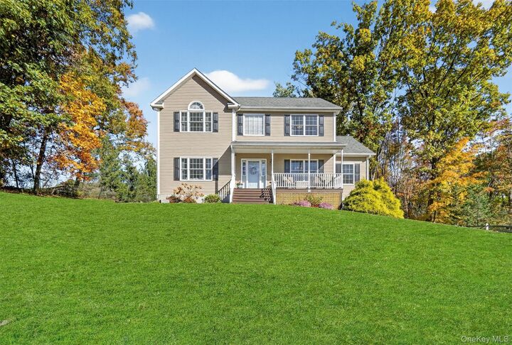 Property Photo:  4 Theresa Court  NY 12540 