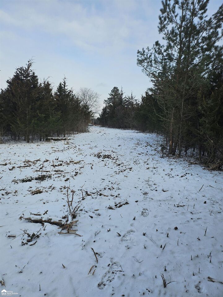 Property Photo:  5455 Kelly Road  MI 48504 